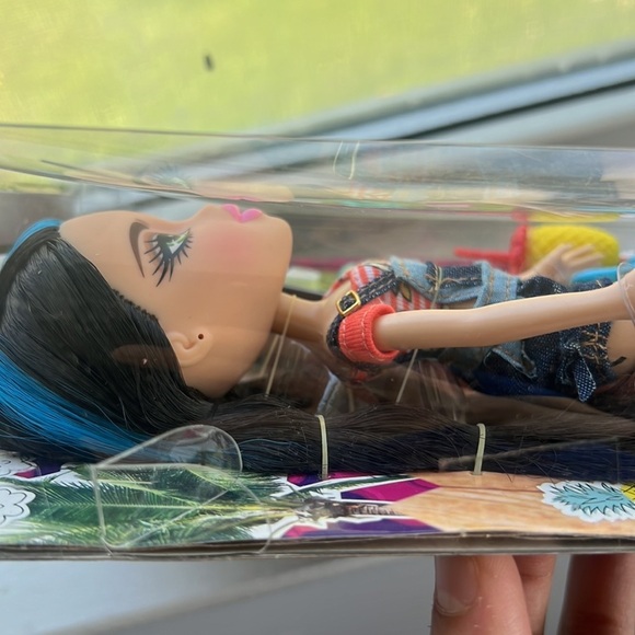 Bratz backyard beach bash doll jade new in box 7 accessories doll action figure - Picture 7 of 12